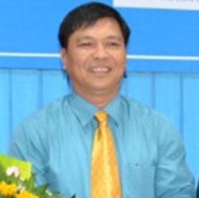 Vở[-]"hài[-]kịch"[-]ở[-]Trà[-]Vinh